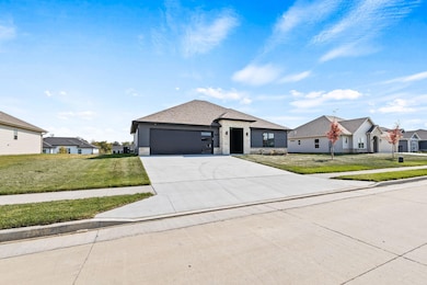 4-web-or-mls-15310-regiment-dr