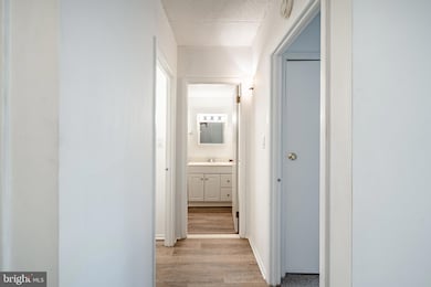 27208 Valley Run Dr unit 208, Wilmington, DE 19810 - photo 6