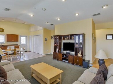 009_Living Room(3)