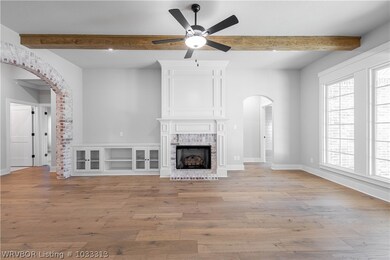 8401 Donnington Ct, Barling, AR 72923 - photo 4