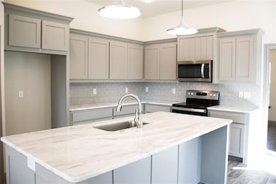 215 Clover Cir, Weatherford, TX 76086 - photo 2