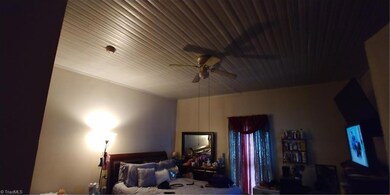 511 East St, Reidsville, NC 27320 - photo 3