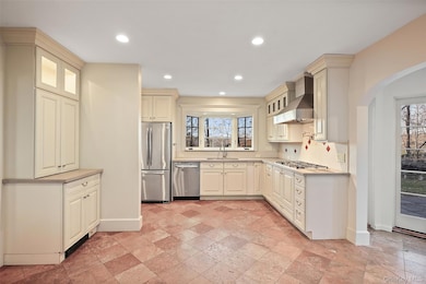 31 Laurel Dr, Mount Kisco, NY 10549 - photo 3