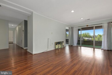 452 Girard St unit 302, Gaithersburg, MD 20877 - photo 6