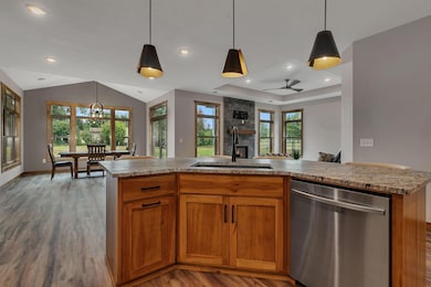 2016 Forest Ct, Saint Cloud, MN 56303 - photo 3