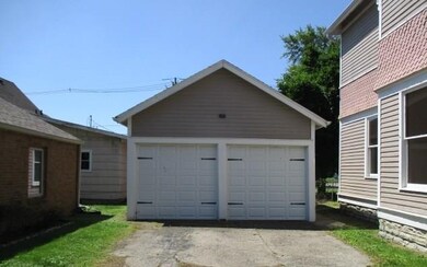 215 W 13th St, Anderson, IN 46016 - photo 6