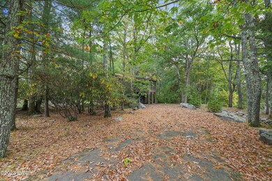 131 Hillside Dr, Lords Valley, PA 18428 - photo 4