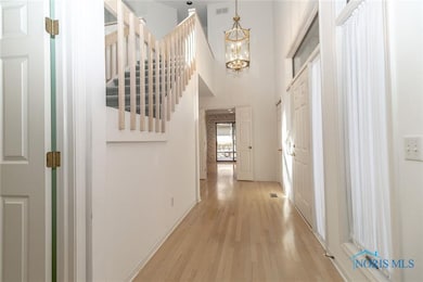 7345 Country Commons Ln, Sylvania, OH 43560 - photo 5