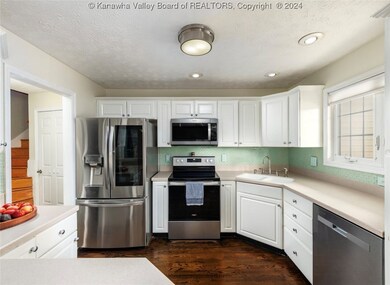 117 Heather Ct, Scott Depot, WV 25560 - photo 3