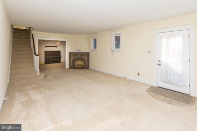 2427 Wynnefield Dr, Havertown, PA 19083 - photo 6