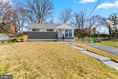 6422 Country Club Ct, Hyattsville, MD 20785 - photo 2