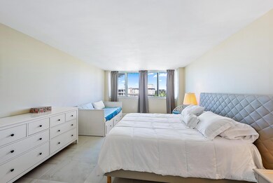 Carlyle House unit 517, Palm Beach, FL 33480 - photo 7