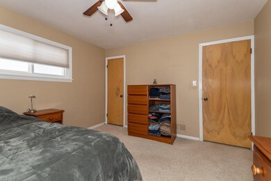 2242 Larchmont Dr, Wickliffe, OH 44092 - photo 5