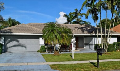 1730 W Oak Knoll Cir, Davie, FL 33324 - photo 2