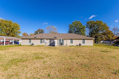 121 S Oregon Ave, Columbus, KS 66725 - photo 5