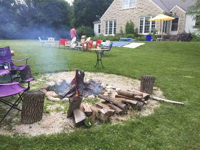 N55W25519 Richmond Rd, Sussex, WI 53089 - photo 2