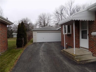 1274 Moll St, North Tonawanda, NY 14120 - photo 3