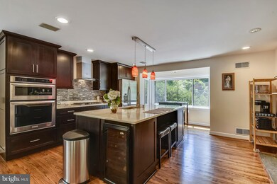 9919 Macarthur Blvd, Bethesda, MD 20817 - photo 7