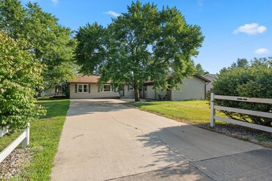 138 E Trett St, Wheatfield, IN 46392 - photo 3