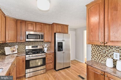 3602 Fishers Hill Ct, Fairfax, VA 22033 - photo 7