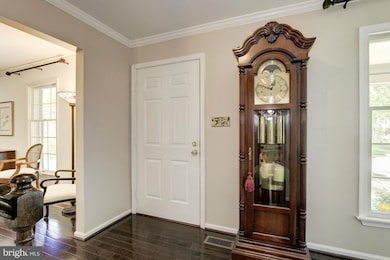 8515 Rehoboth Ct, Vienna, VA 22182 - photo 7