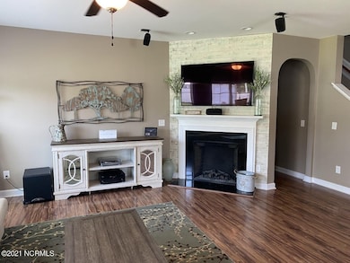 2434 Kodiak Fireplace