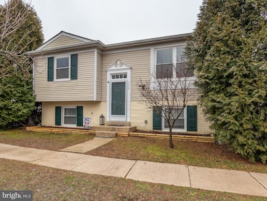 2425 Yarmouth Ln, Crofton, MD 21114 - photo 2