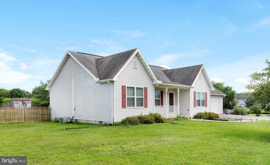 9066 Rosebud Dr, Greencastle, PA 17225 - photo 3