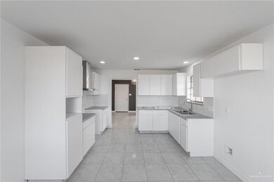 900 Loma Linda, Alamo, TX 78516 - photo 2