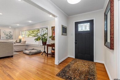 427 427 E 9th, Tyler, TX 75703 - photo 2