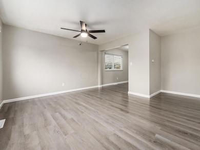 2571 Eakin Rd, Columbus, OH 43204 - photo 2