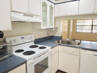 1358 Pines Ln unit 4, West Palm Beach, FL 33415 - photo 3