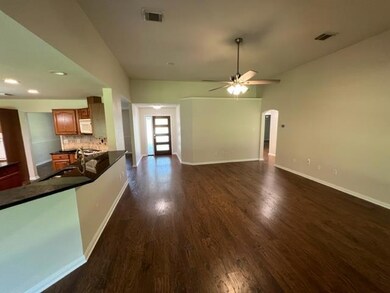 612 Town Creek Ct, Fredericksburg, TX 78624 - photo 3