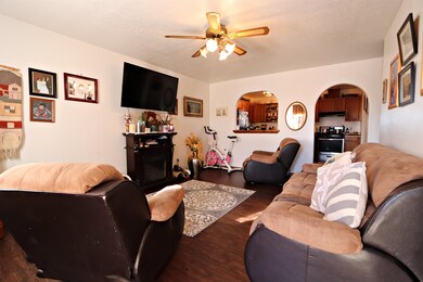 617 E Jiron St, Española, NM 87532 - photo 3