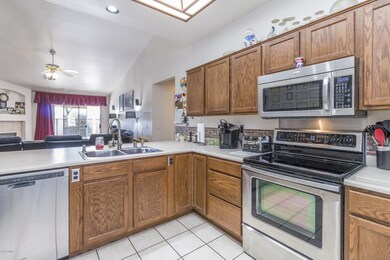 6) KITCHEN