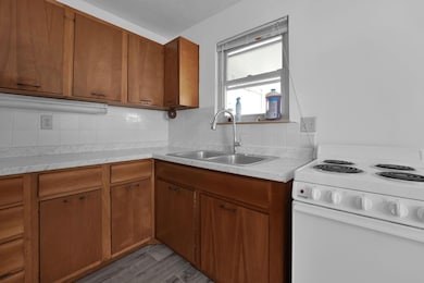 6-web-or-mls-3384-norwalk-rd