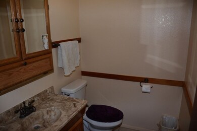 master 1/2 bath