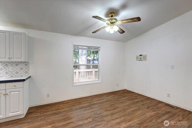 15605 79th Ave E unit 10, Puyallup, WA 98375 - photo 3