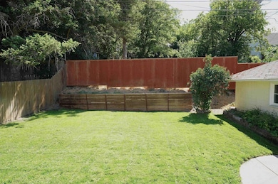 1010 NW Clifford St, Pullman, WA 99163 - photo 2