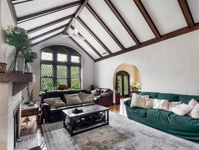 2nd Floor Living