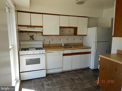 2318 Sun Valley Cir, Silver Spring, MD 20906 - photo 4