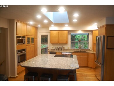 19955 SW Meadow View Dr, McMinnville, OR 97128 - photo 4