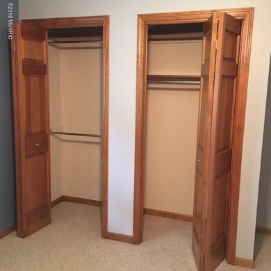 711 Pendleton Dr NE, Comstock Park, MI 49321 - photo 6