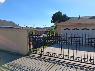 1056 N Fries Ave, Wilmington, CA 90744 - photo 4