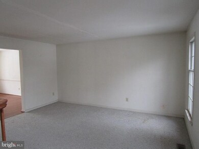 844 Redgate Rd, Dresher, PA 19025 - photo 4