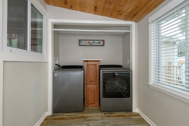 161 Ormsby St, Pewaukee, WI 53072 - photo 5