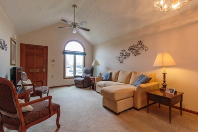 5784 Thada Ln, Columbus, OH 43229 - photo 4