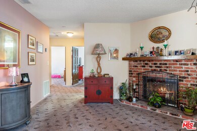 2413 Carnegie Ln unit 3, Redondo Beach, CA 90278 - photo 5