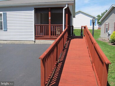 8 Adams Dr, Royersford, PA 19468 - photo 4