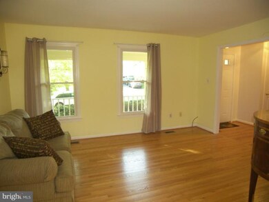 17372 Hilltop Dr, Purcellville, VA 20132 - photo 6